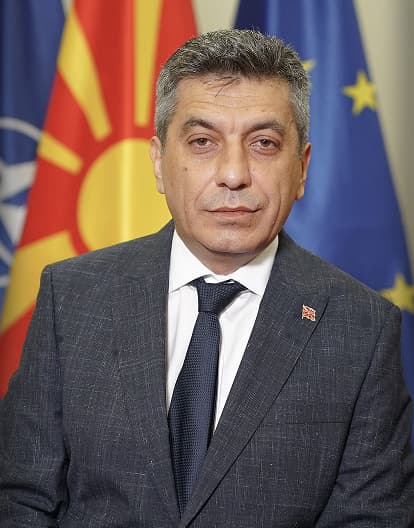 Изет Меџети