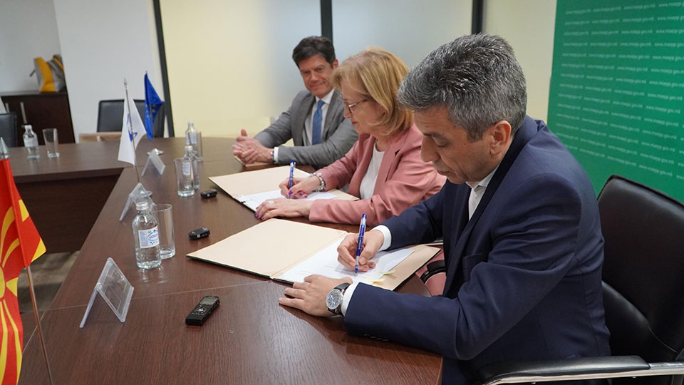 Nënshkruhet marrëveshja për grant me BERZH për fillimin e fazës së dytë të Projektit Rajonal për Menaxhimin e Mbeturinave të Ngurta