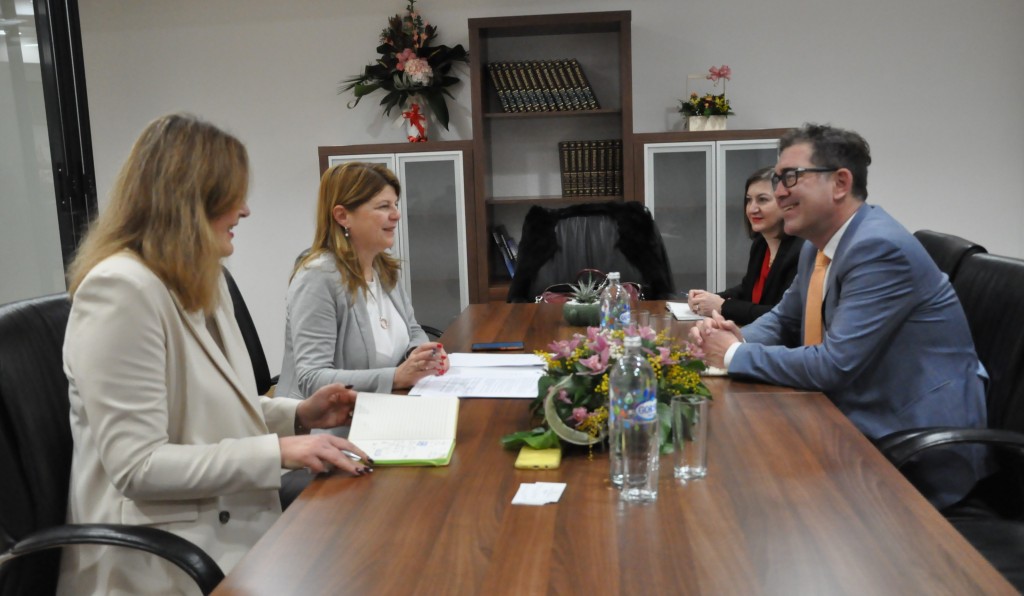 Средба на министерката Шукова со заменик директорот на Енергетската заедница д-р Дирк Бушл
